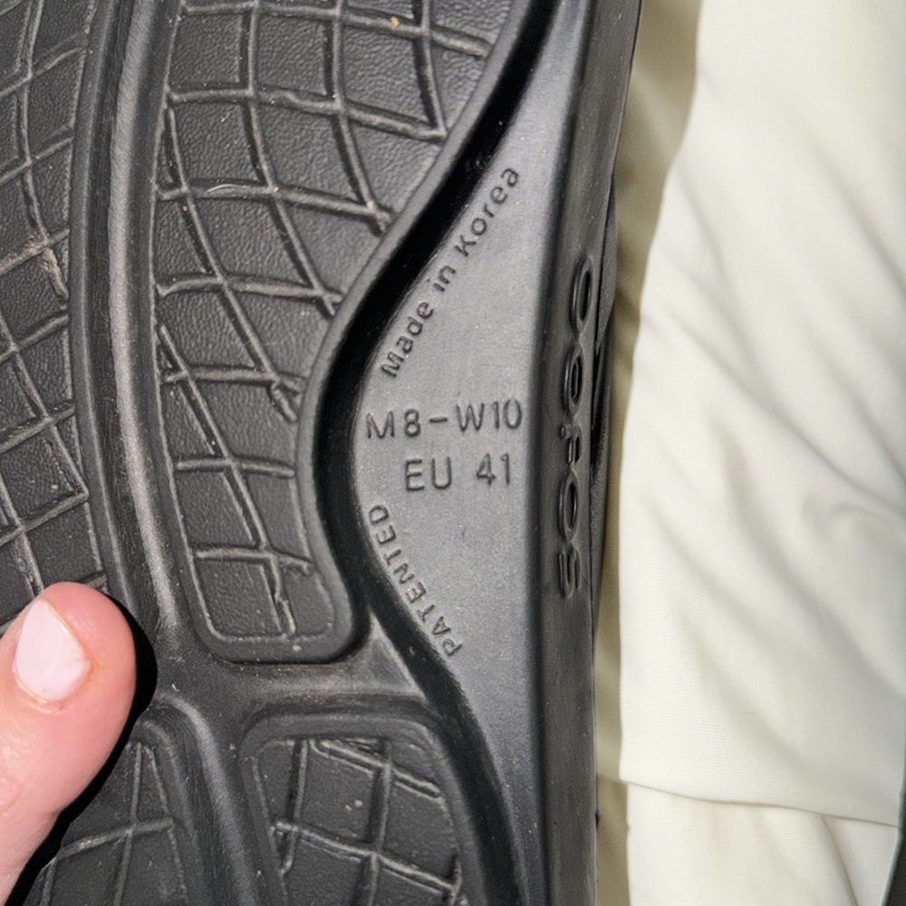 OOFOS Black Comfort Sandals - Picture 4 of 5